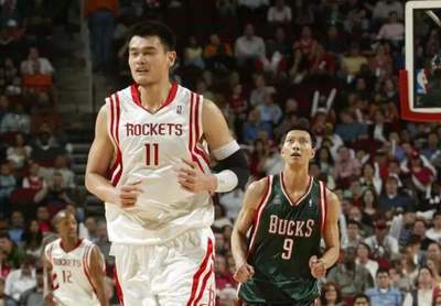 20年前,姚明当选状元!29支NBA球队,28支来看试训!湖人没来