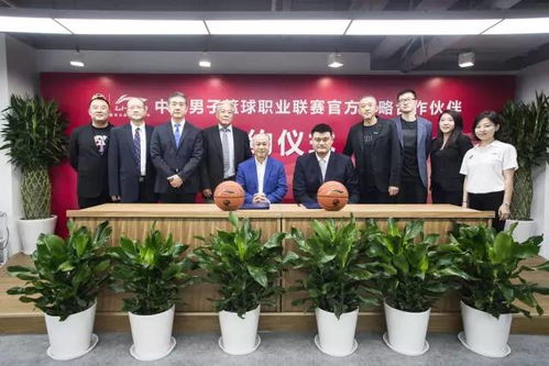 强强联合延续精彩 李宁再成cba官方战略合作伙伴