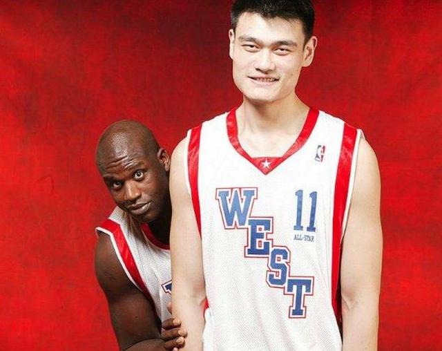 姚明为何能当选NBA状元 从20多支球队的球探考察看其超凡牌面